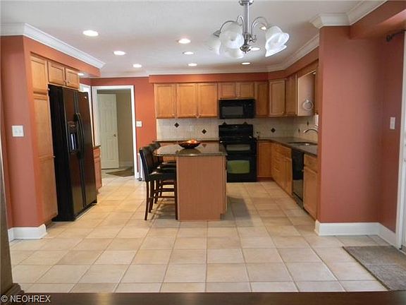 2nd image of 2176 Georgia Dr