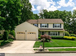504 Foxwood Dr, Mount Laurel, NJ 08054