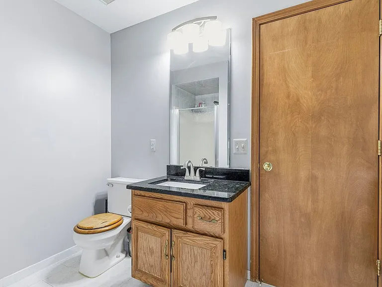 53428 Gregory Dr — Photo 17