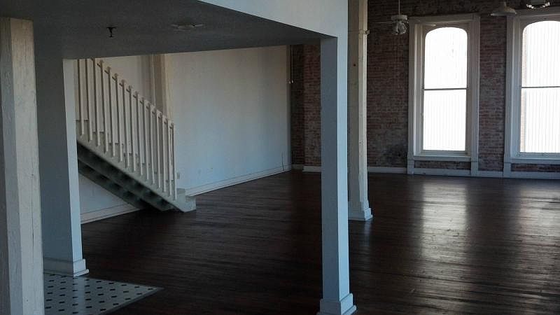 1st image of 224 N 4th St APT 401