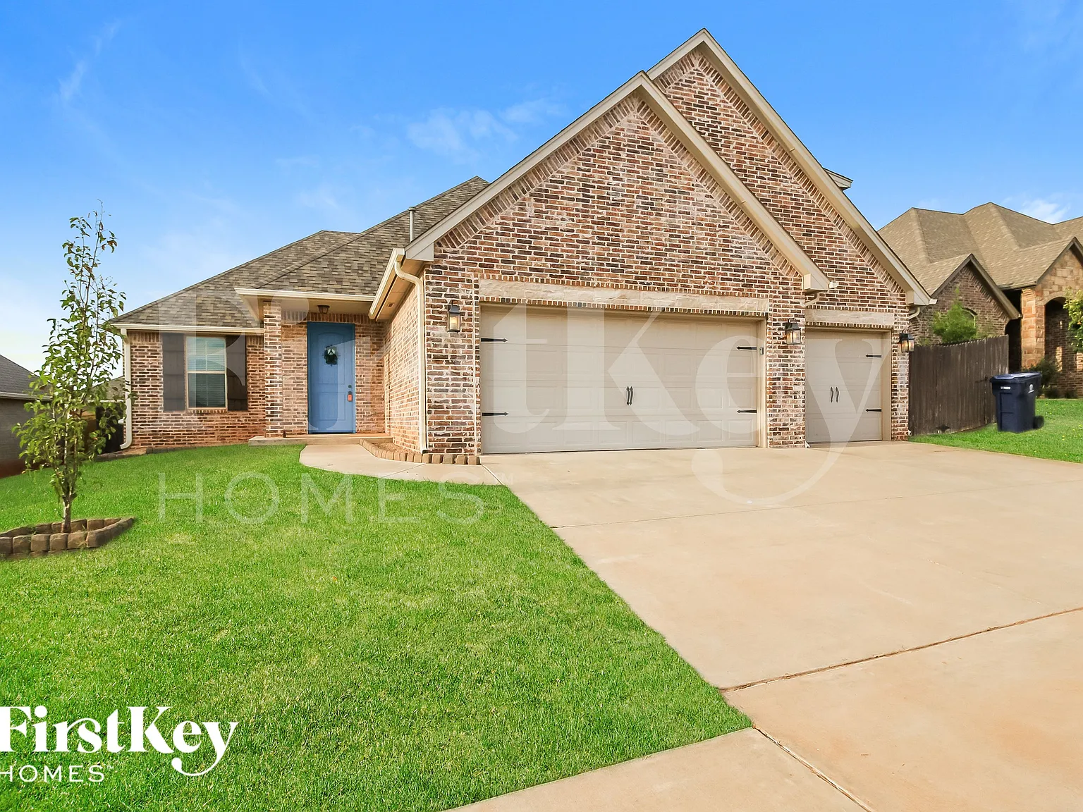 3 bed, 2.5 bath, 1895 sqft, $2,085 — Photo 2