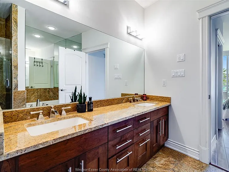 1225 Riverside Dr E #202 — Photo 20