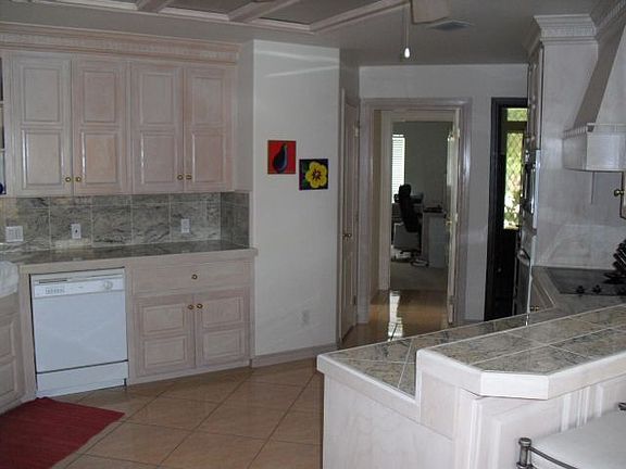 2nd image of 309 Sandpiper Ave