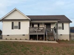 842 Kelly Ln, Pikeville, TN 37367