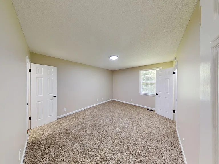 1487 Nichols Dr — Photo 5