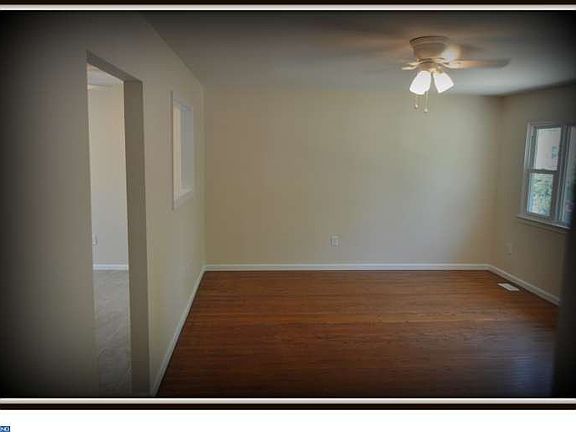 4th image of 37 Monroe Ave