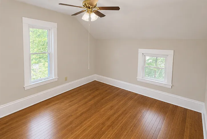 3 bed, 1040 sqft, $2,080 — Photo 2