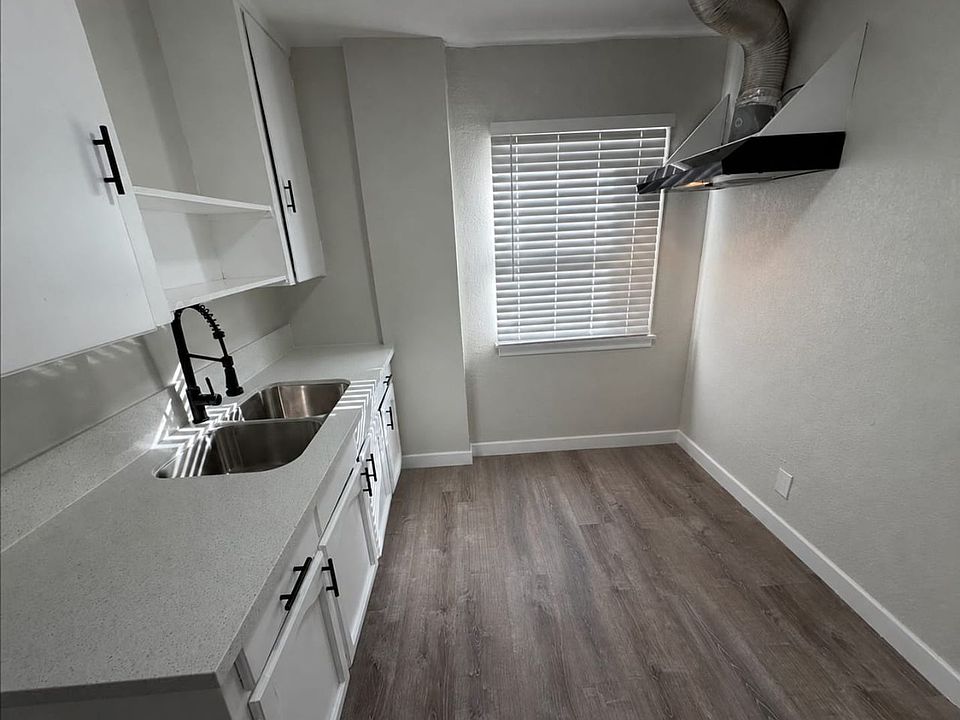 1st image of 2833 Huron St #25A