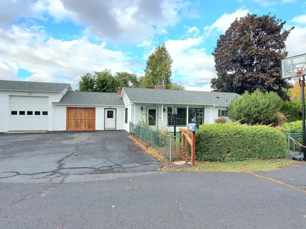 810 NE Crest Dr, Prineville, OR 97754