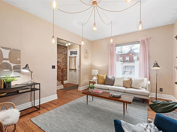 4th image of 4036 Shenandoah Ave