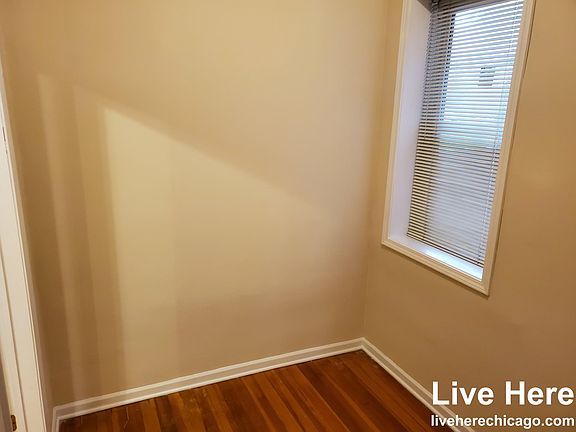 3rd image of 1528 N Bosworth Ave #G