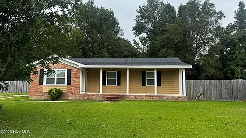 112 Shamrock Dr Photo 1