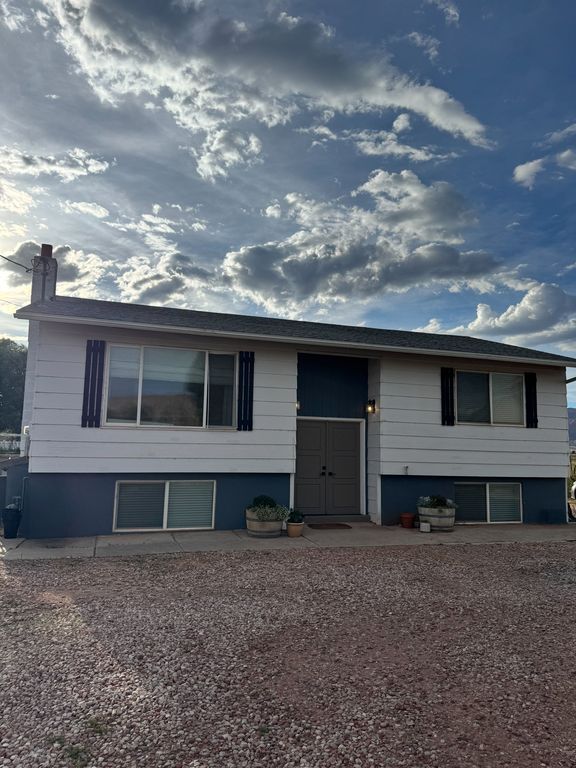 234 S Main St - Property Image