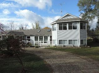 1304 Sharon Dr, Lapeer, MI 48446