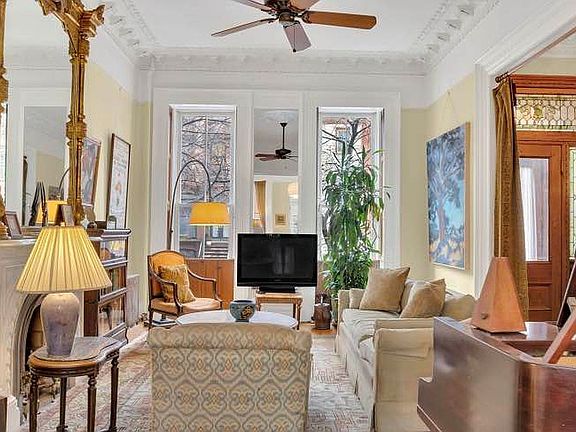 3rd image of 111 Saint James Pl