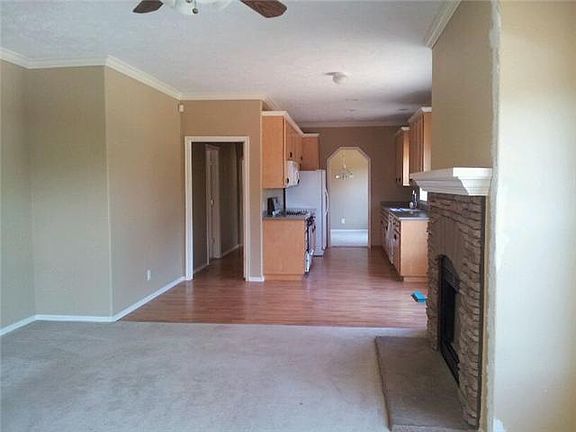 2nd image of 15120 Whispering Oaks