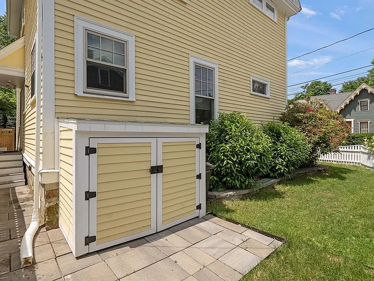 10 Brewer St — Photo 42