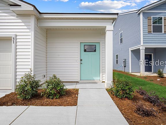 4th image of 877 Sanctum St