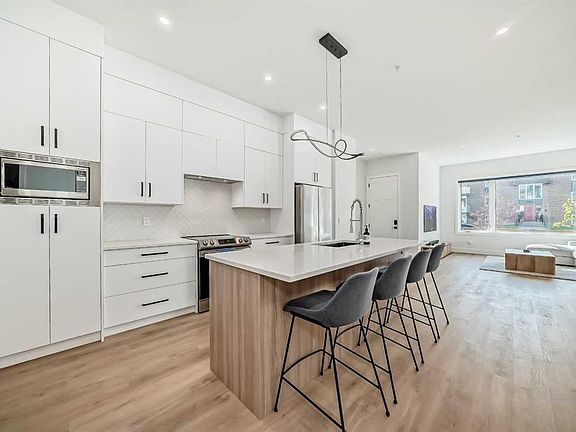 2nd image of 3512 W 15th St SW #3