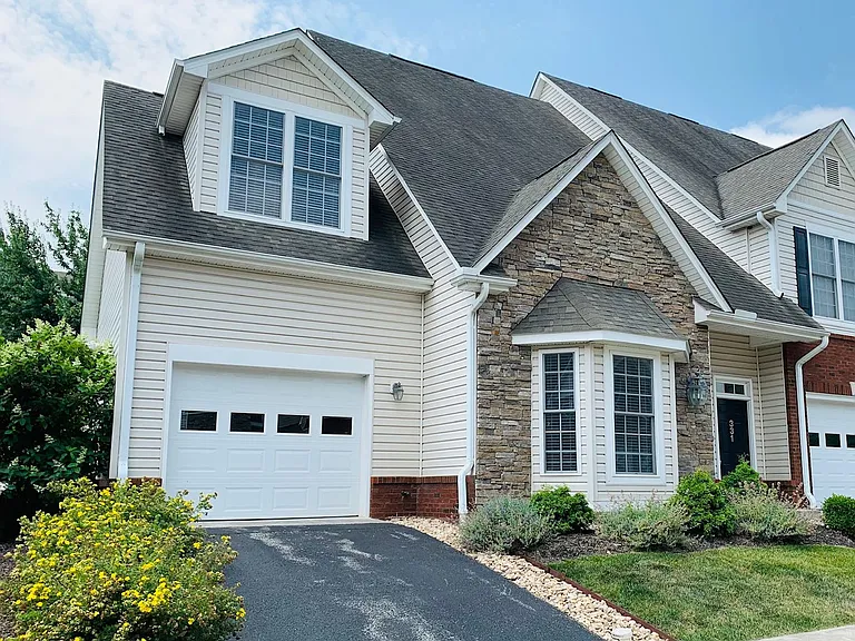 331 Sheliah Ct — Photo 3