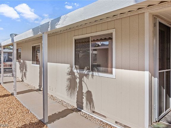 4th image of 1671 Granada St