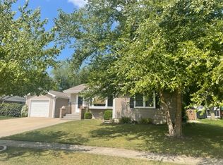 109 Warren Pl, Dekalb, IL 60115