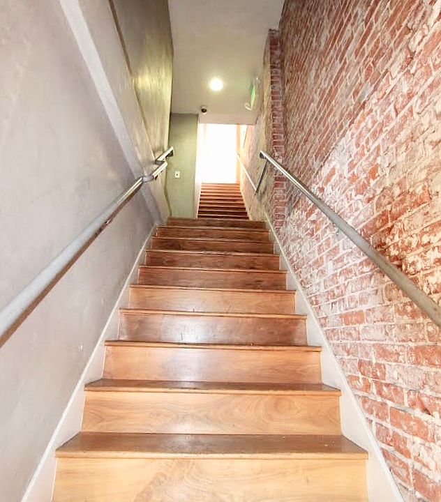 1st image of 202 Bicknell Ave APT 1