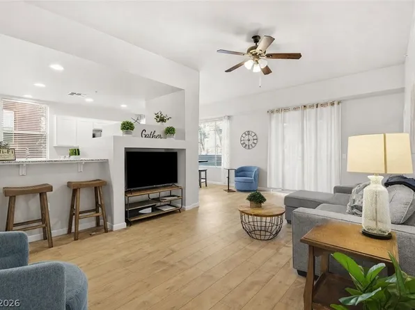 43 Agate Ave Unit 209, Las Vegas, NV 89123