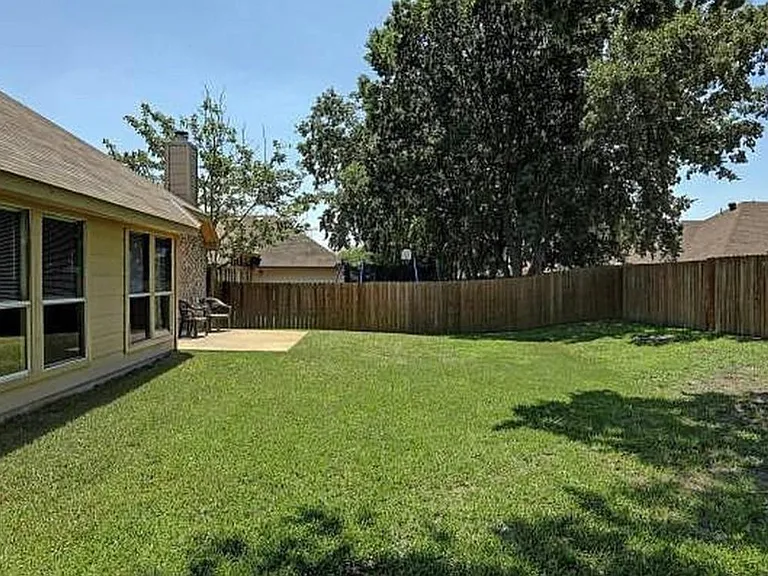 233 Dartmouth Dr — Photo 23