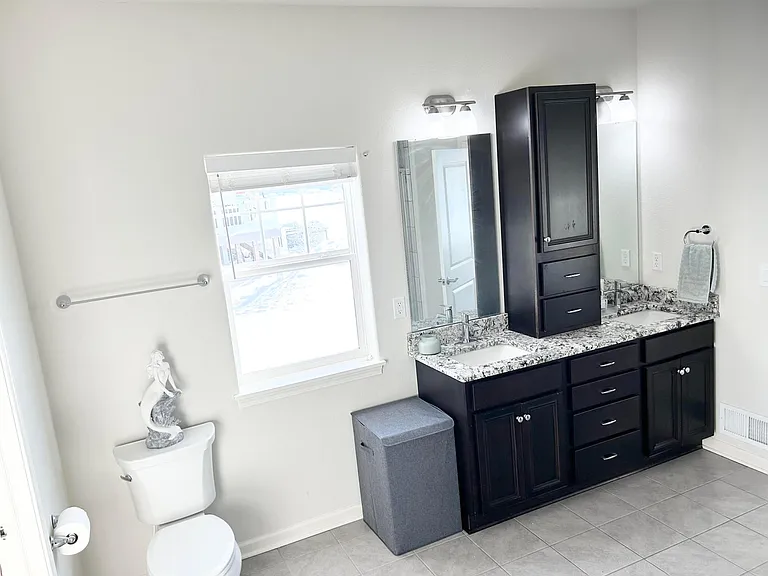 W223N4537 Boxleaf Ln — Photo 2