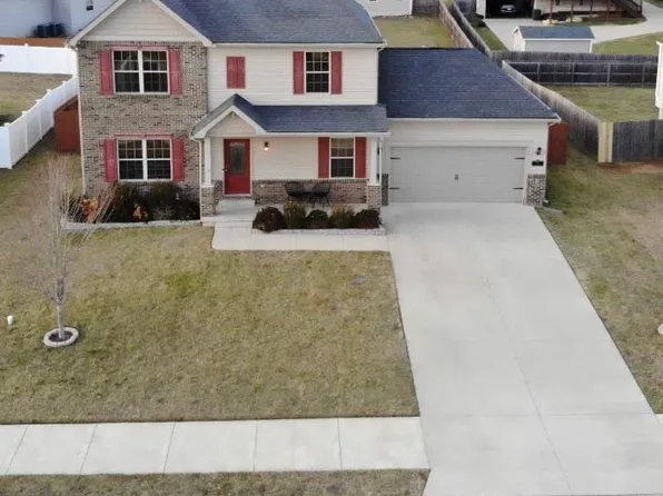 302 Merlot Ct, Vine Grove, KY 40175