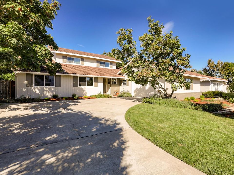 1st image of 3432 Woodstock Ln