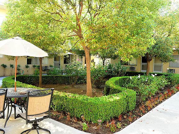 2nd image of 853 W Duarte Rd #19