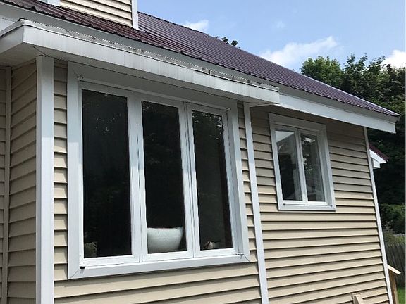 3rd image of 160 Peirson Ave