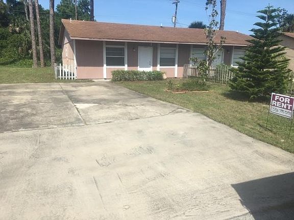 2nd image of 2715 India Palm Dr