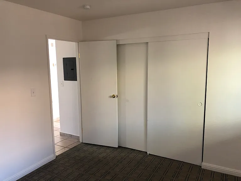 2335 Daley St #1 — Photo 9