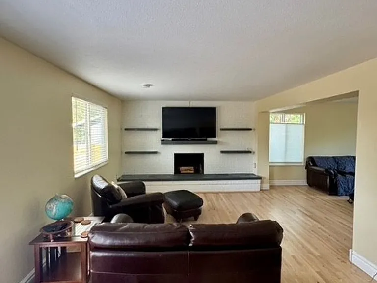 7830 Durham Way — Photo 6