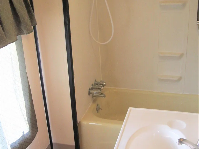 2421 Beechwood Blvd #2421D — Photo 8