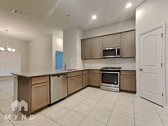 3rd image of 573 Elm Green St