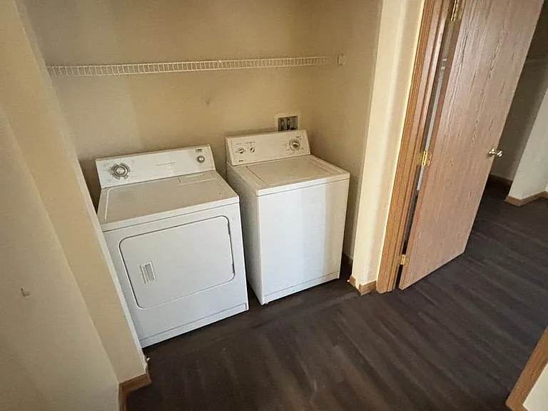 1702 W Center St — Photo 8