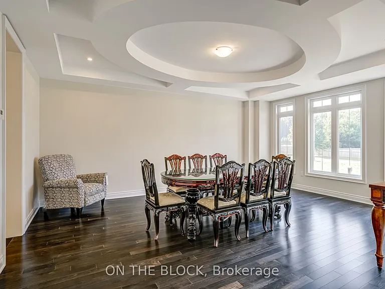 24 Whitewood Dr — Photo 35