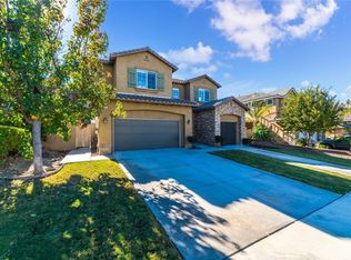 16 Plaza Avila, Lake Elsinore, CA 92532