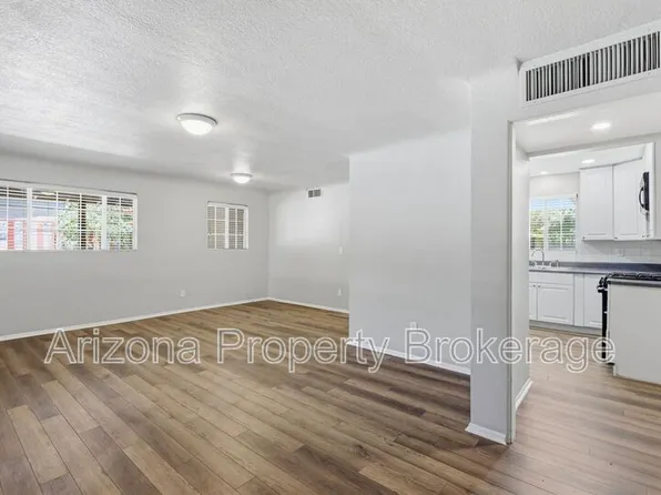 144 E Vista Del Cerro Dr, Tempe, AZ 85281