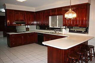 3rd image of 606 Newton Dr