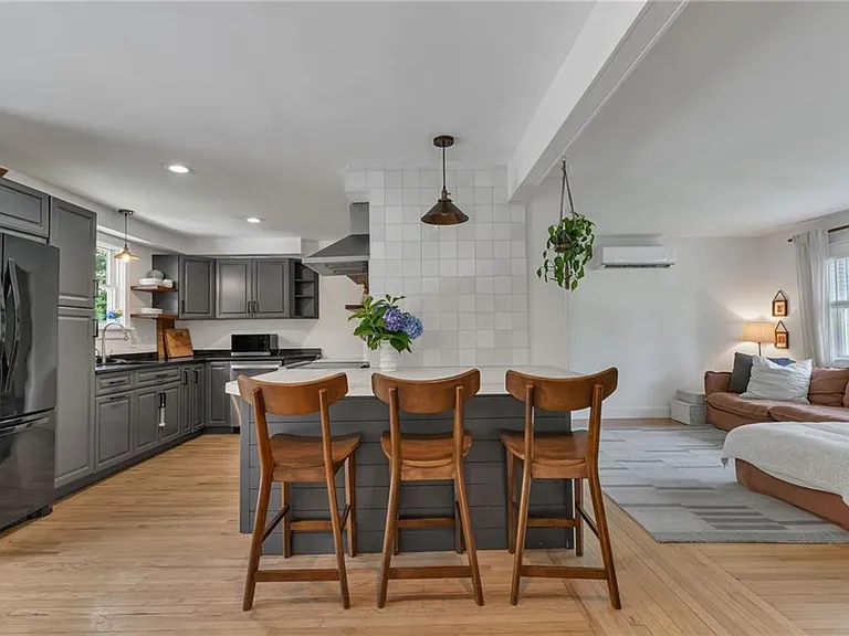 19 Sherwood Rd — Photo 10