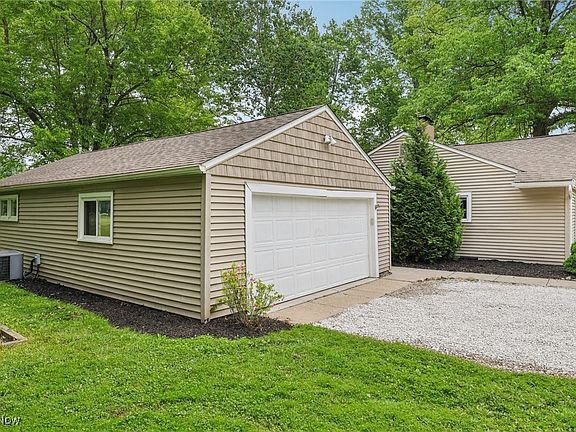 4th image of 531 Atterbury Blvd