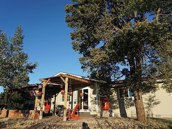 Private back patio, pergola