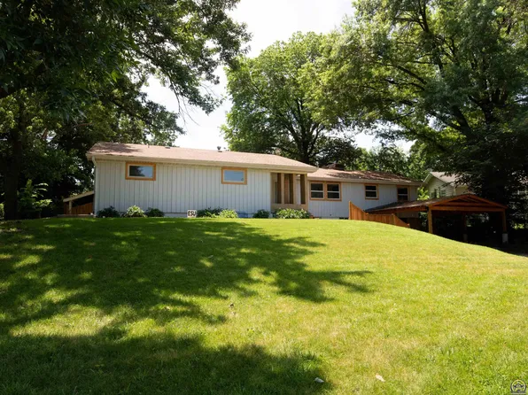 421 Turner Rd, Emporia, KS 66801