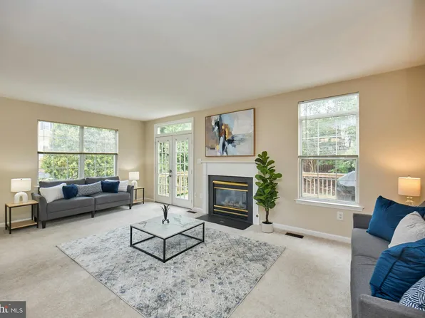 6905 Kerrywood Cir, Centreville, VA 20121