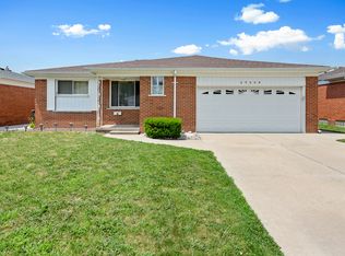 27269 Shackett Ave, Warren, MI 48093